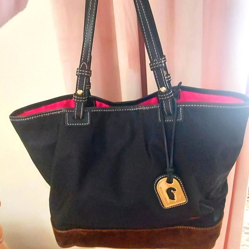Gorgeous Dooney & Bourke